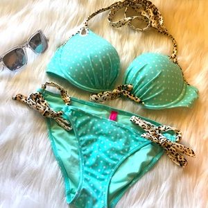 Victoria’s Secret bikini